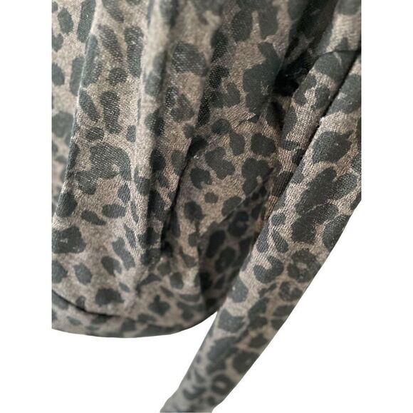 Perfect Peach leopard print pullover - Picture 2 of 8